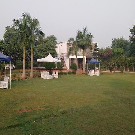 Club Awara Holiday Resort Manesar Εξωτερικό φωτογραφία